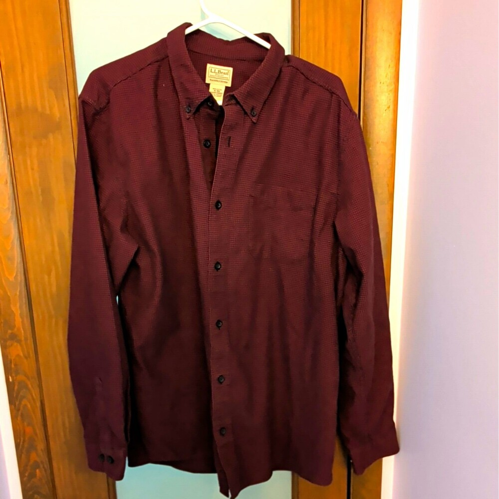 L.L.Bean Men's XL Regular Slightly Fitted Houndstooth Button-Down Shirt
